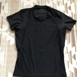 ユニクロ(UNIQLO)のユニクロ　脇メッシュのTシャツ(Tシャツ(半袖/袖なし))