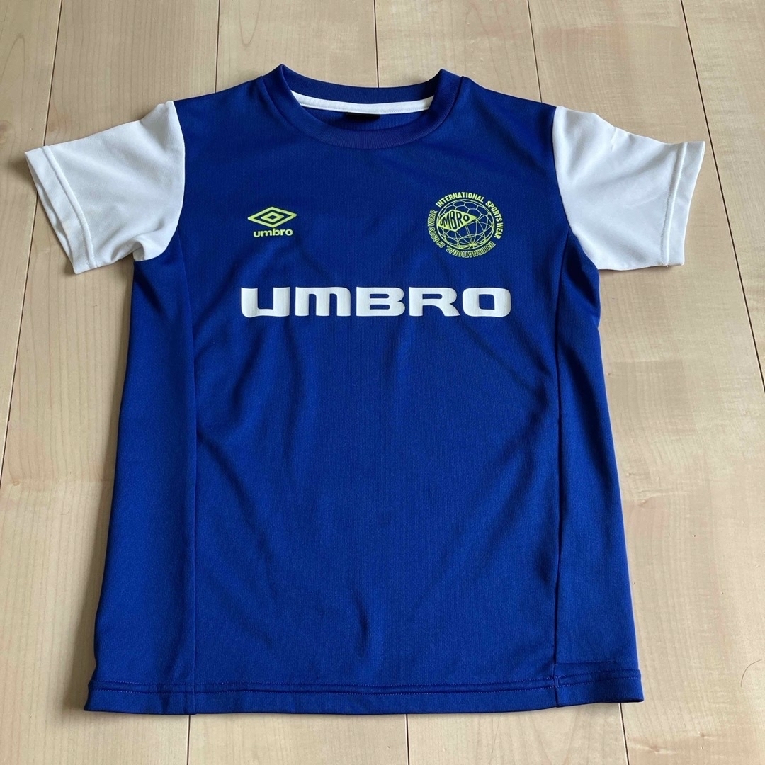 UMBRO(アンブロ)のUMBRO ニューバランスサッカーTシャツ2点おまとめ キッズ/ベビー/マタニティのキッズ服男の子用(90cm~)(Tシャツ/カットソー)の商品写真