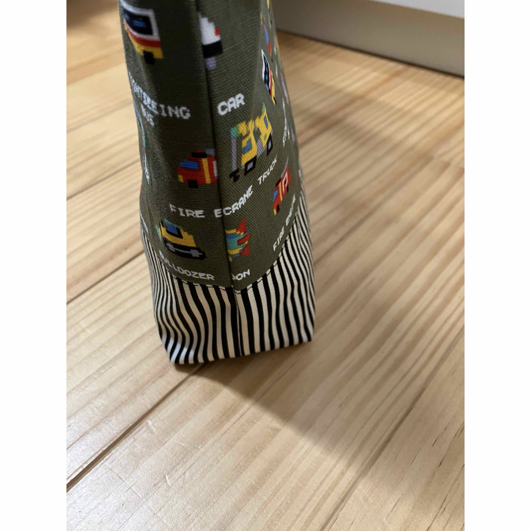 ピアニカケース　ピクセル働く車×ブラックストライプ ハンドメイドのキッズ/ベビー(バッグ/レッスンバッグ)の商品写真
