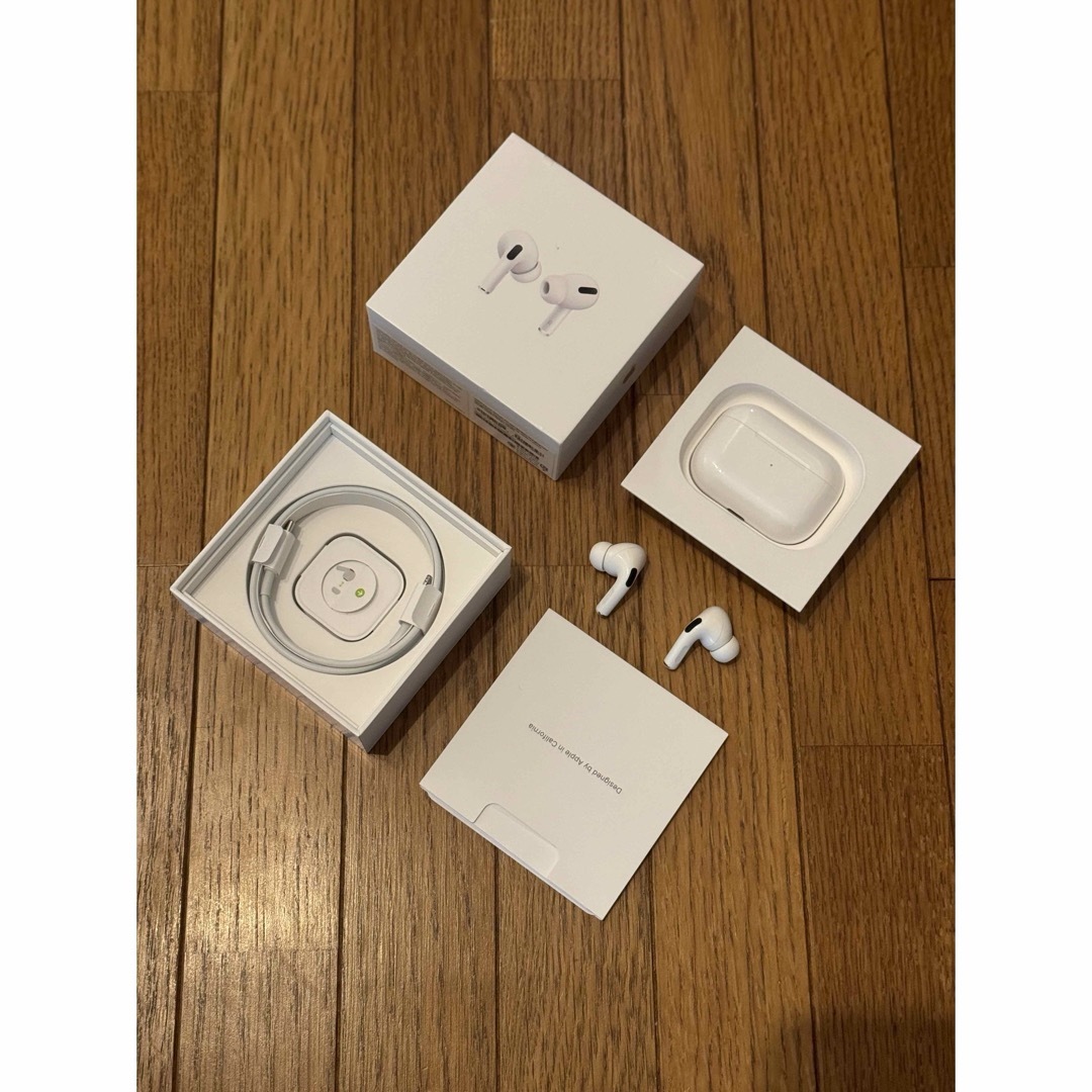 Apple(アップル)のとしぼー様専用 APPLE AirPods Pro スマホ/家電/カメラのオーディオ機器(ヘッドフォン/イヤフォン)の商品写真