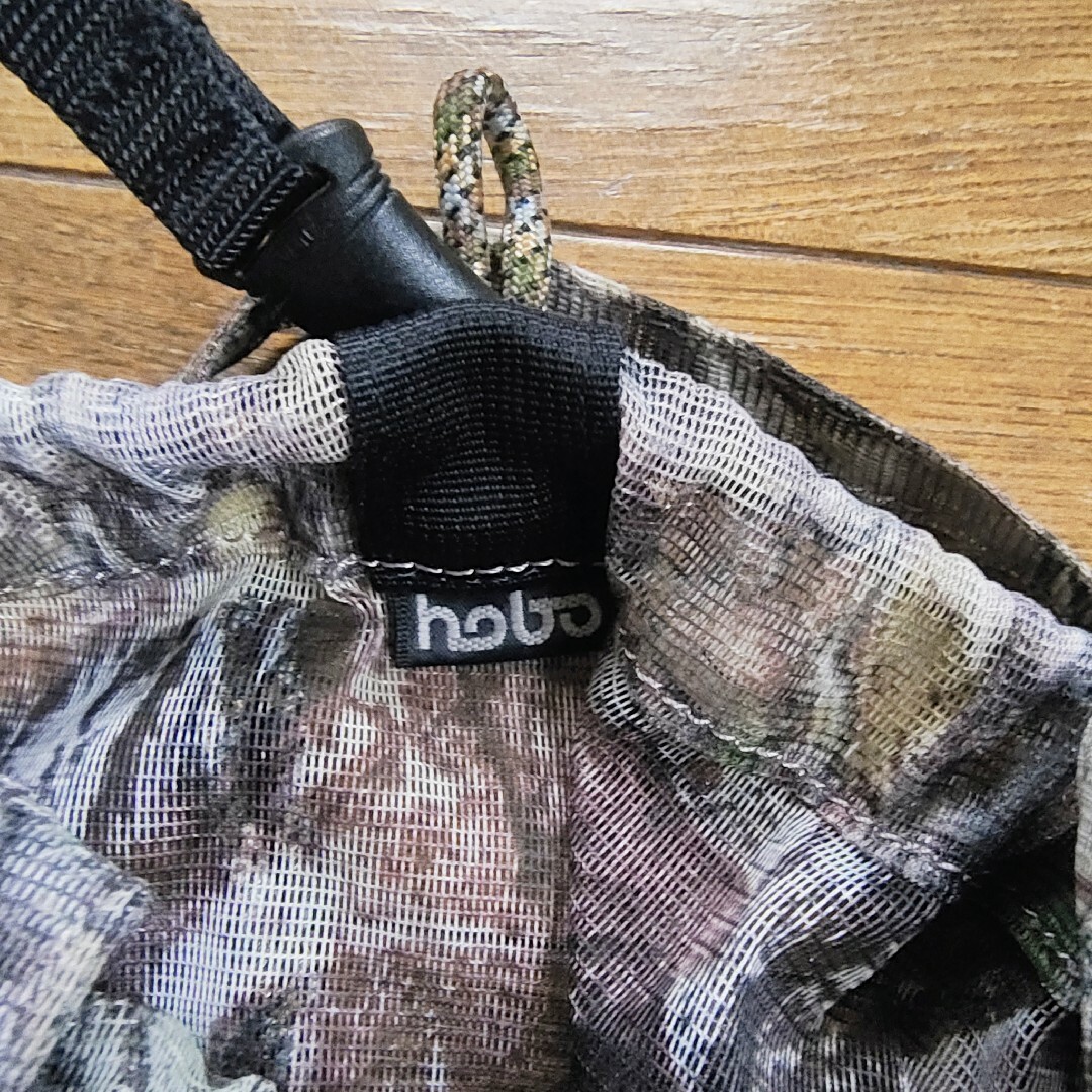 hobo(ホーボー)の【HOBOホーボー】迷彩メッシュ巾着バッグ メンズのバッグ(ショルダーバッグ)の商品写真