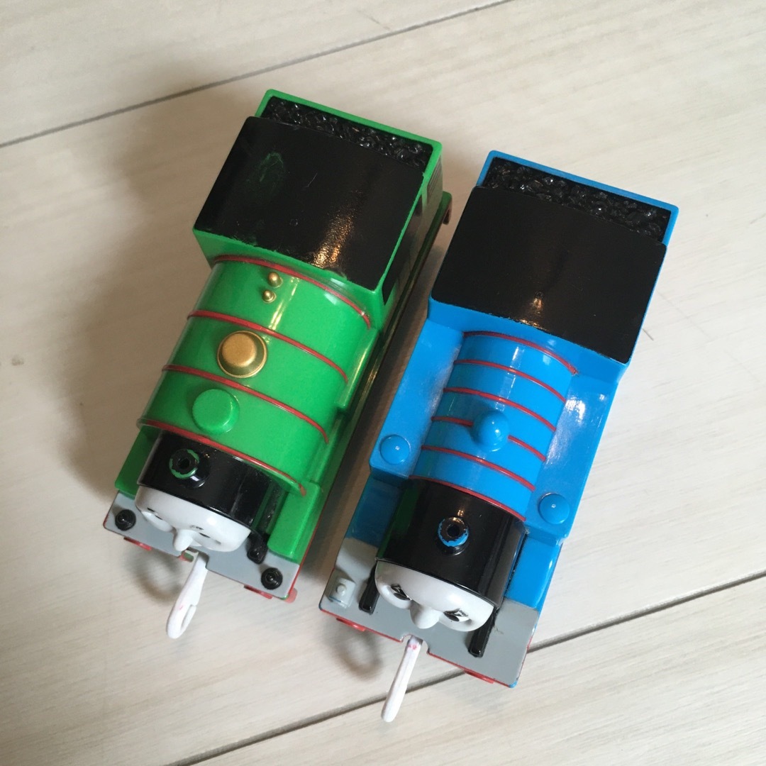 BANDAI(バンダイ)のトーマス　5台+2台セット　磁石　連結 エンタメ/ホビーのおもちゃ/ぬいぐるみ(ミニカー)の商品写真