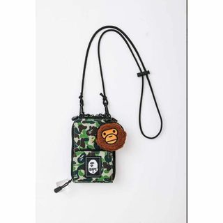 アベイシングエイプ(A BATHING APE)のA BATHING APE スマホショルダーバッグ　グリーン(ショルダーバッグ)