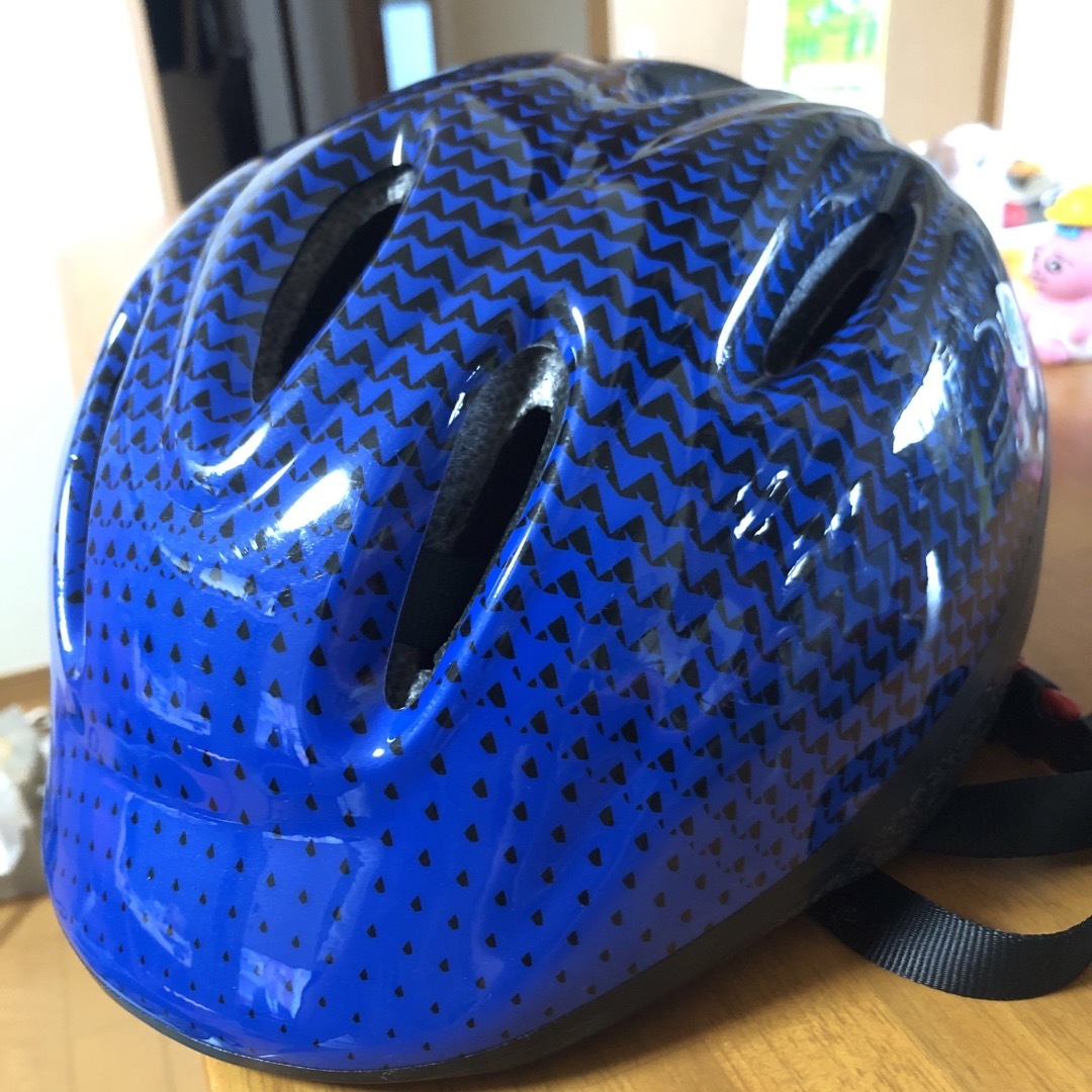 たまこ様専用　子供用　ヘルメット　54から58㎝ スポーツ/アウトドアの自転車(その他)の商品写真