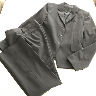 UNTITLED - アンタイトル　チャコールグレー パンツスーツ スーツ 上下 セット 肩パット3
