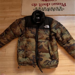 ザノースフェイス(THE NORTH FACE)のThe north face nuptse down jacket camo(ダウンジャケット)