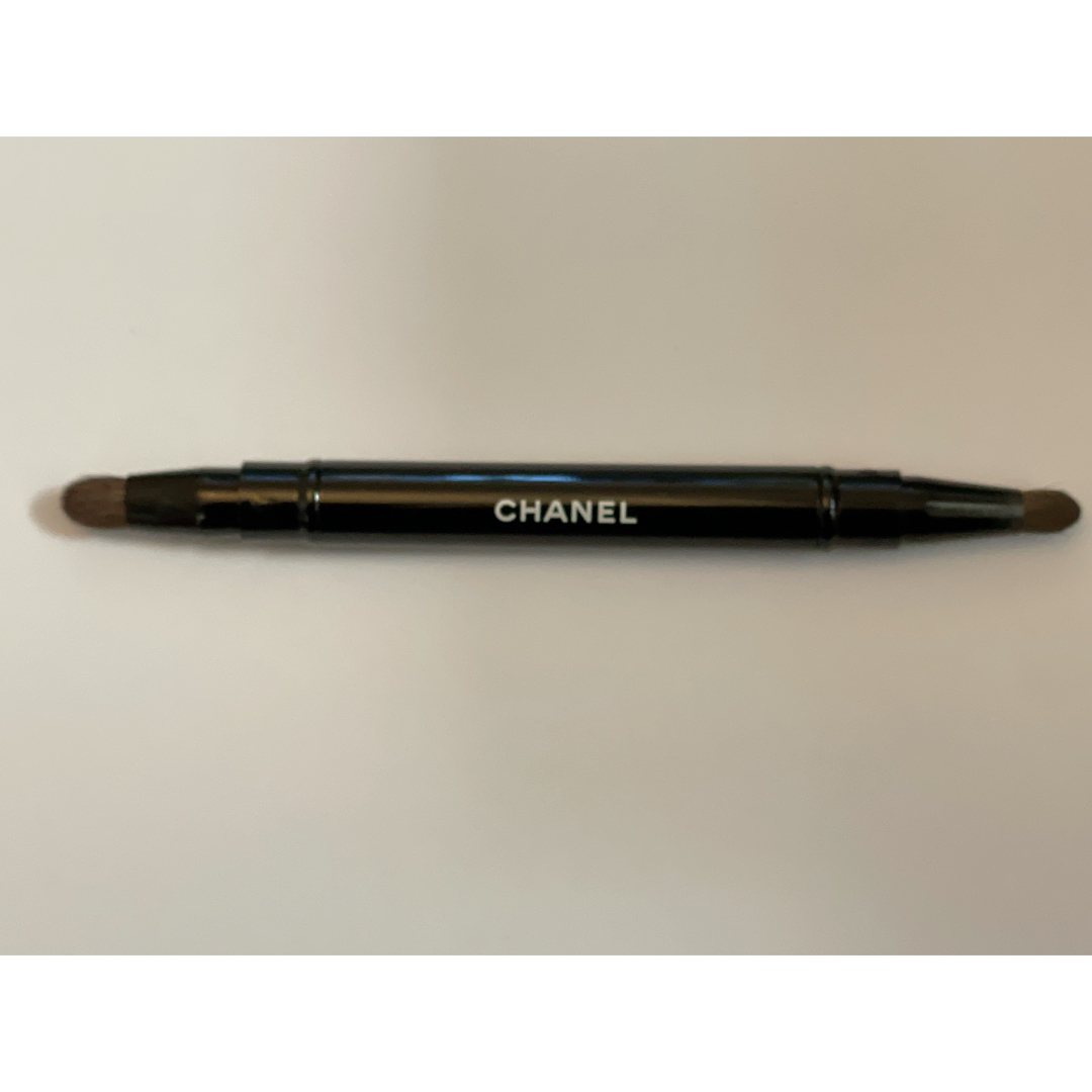 CHANEL(シャネル)のみっく様　CHANEL アイラインブラシ コスメ/美容のメイク道具/ケアグッズ(ブラシ・チップ)の商品写真