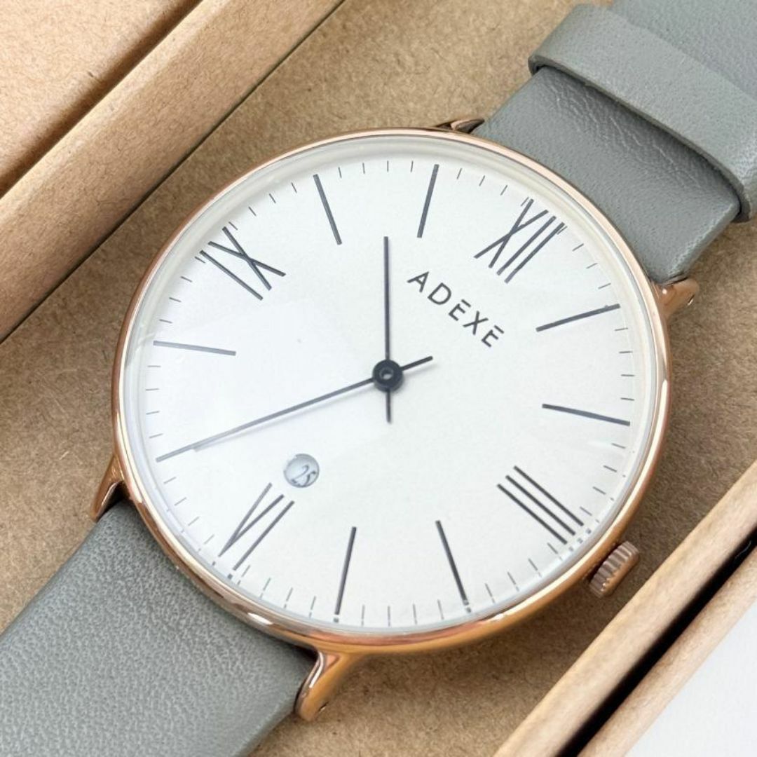 【ADEXE】GRANDE アデクス グランデ 腕時計 グレージュ インスタ映え レディースのファッション小物(腕時計)の商品写真