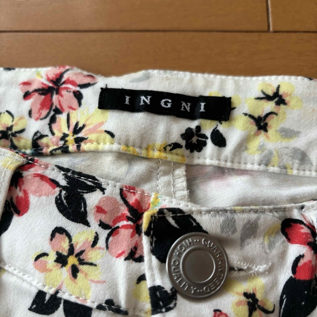 INGNI(イング)の★INGNI★花柄☆パンツ☆ レディースのパンツ(カジュアルパンツ)の商品写真