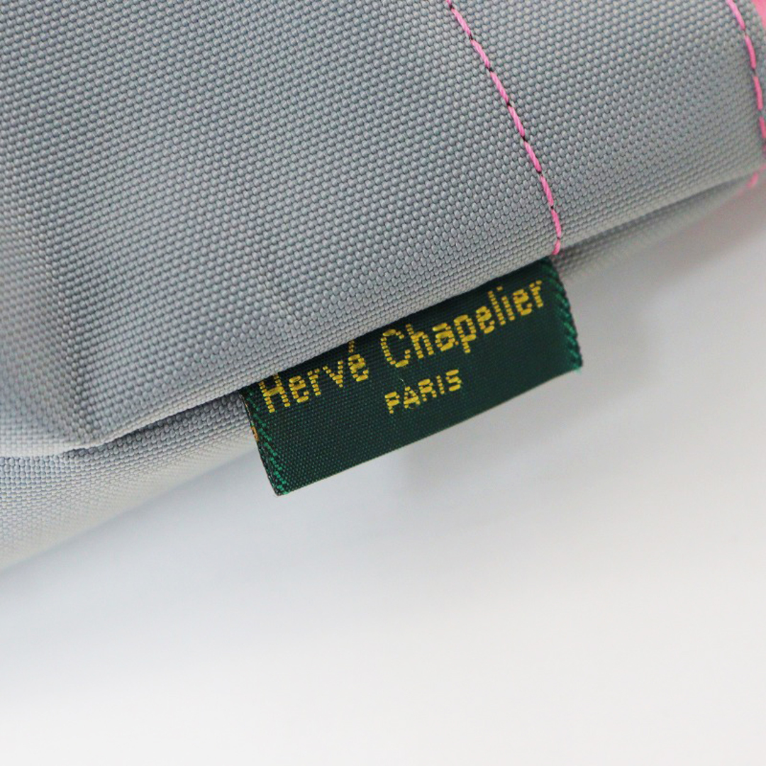 Herve Chapelier(エルベシャプリエ)のエルベシャプリエ Herve Chapelier 1927W ナイロン舟型ショルダーバッグ XS◇グレー×ピンク【2400030064733】 レディースのバッグ(ショルダーバッグ)の商品写真