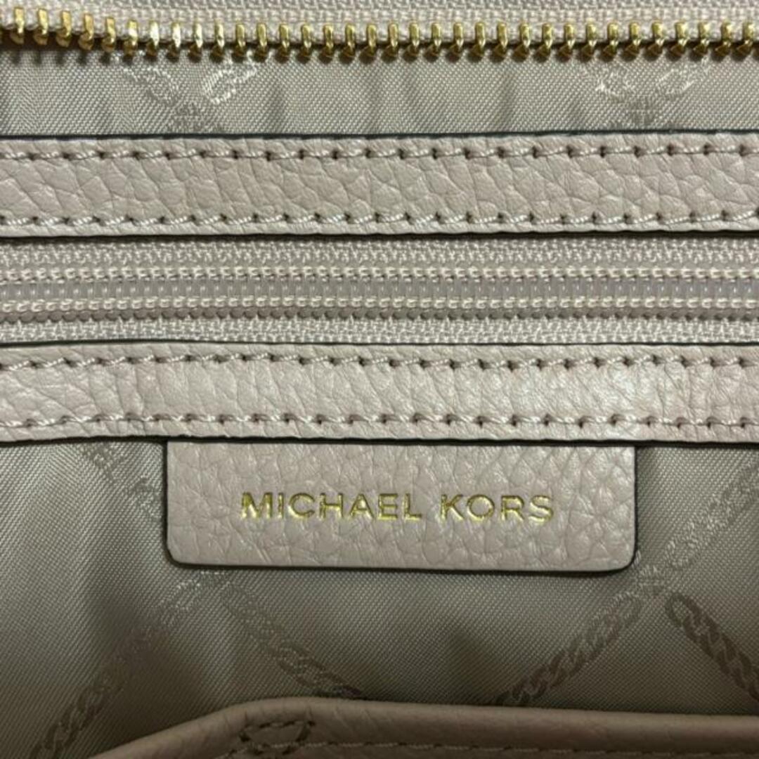 Michael Kors(マイケルコース)のMICHAEL KORS(マイケルコース) ショルダーバッグ美品  - ライトピンク レザー レディースのバッグ(ショルダーバッグ)の商品写真