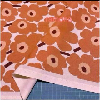 marimekko - マリメッコ 生地 ミニウニッコ オレンジバーガンディ2021秋