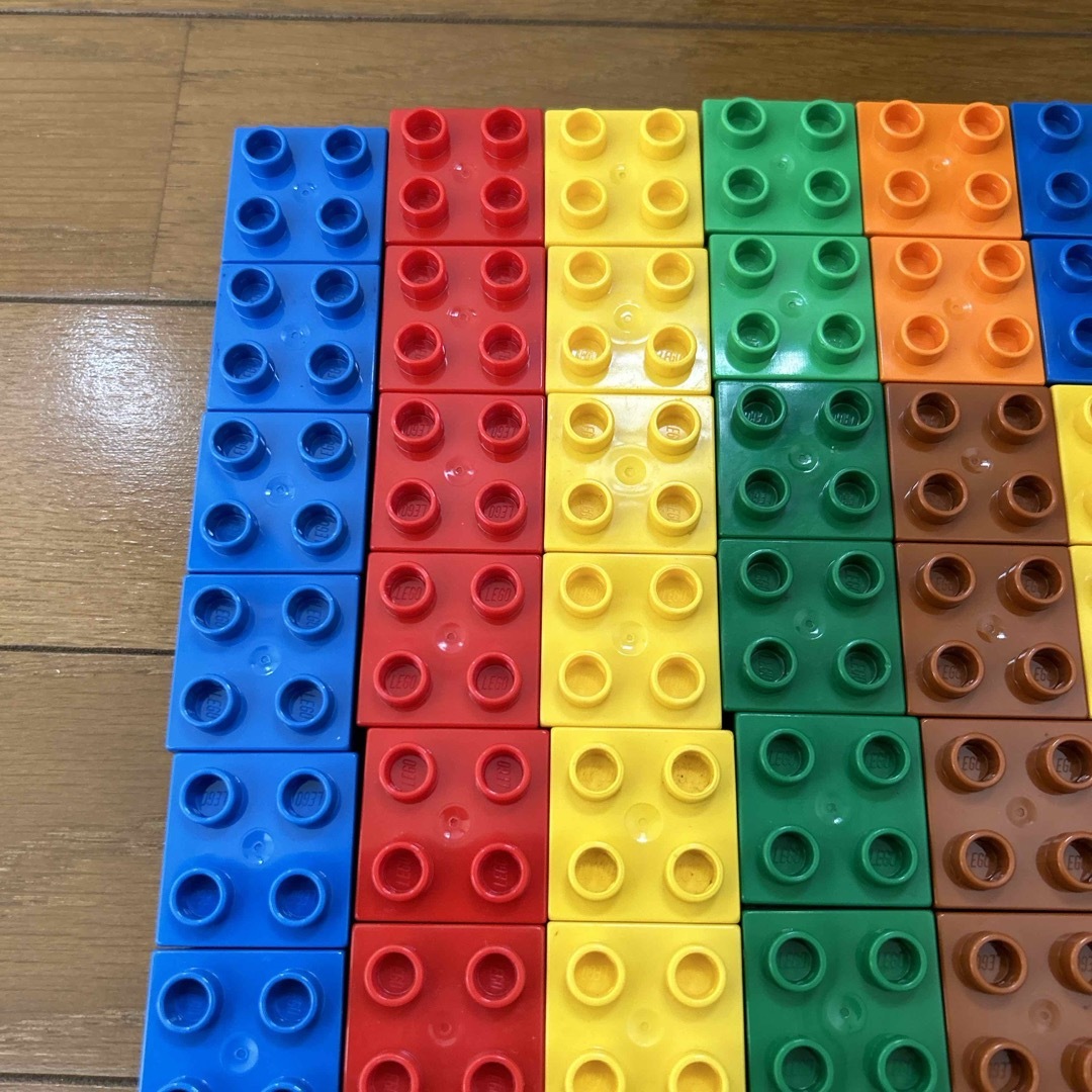 Lego(レゴ)のLEGOデュプロ　基本ブロック　2×2→50個　2×4→10個 エンタメ/ホビーのおもちゃ/ぬいぐるみ(その他)の商品写真