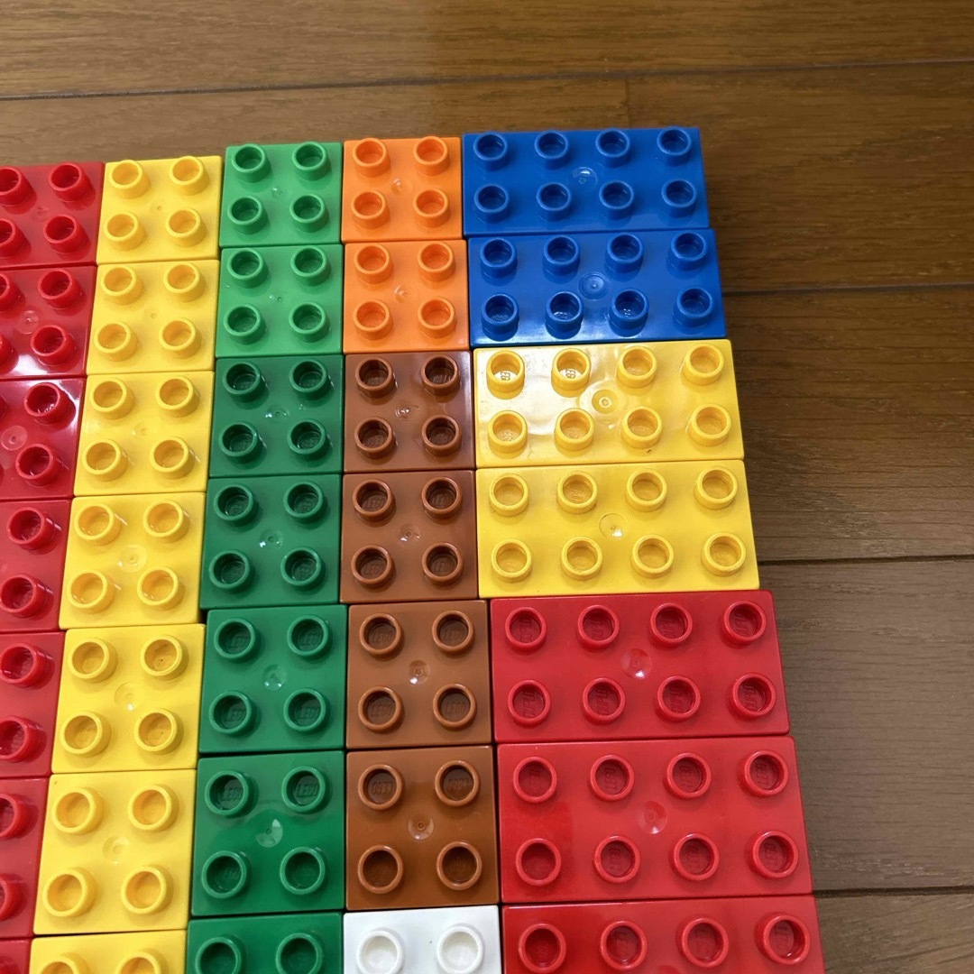 Lego(レゴ)のLEGOデュプロ　基本ブロック　2×2→50個　2×4→10個 エンタメ/ホビーのおもちゃ/ぬいぐるみ(その他)の商品写真