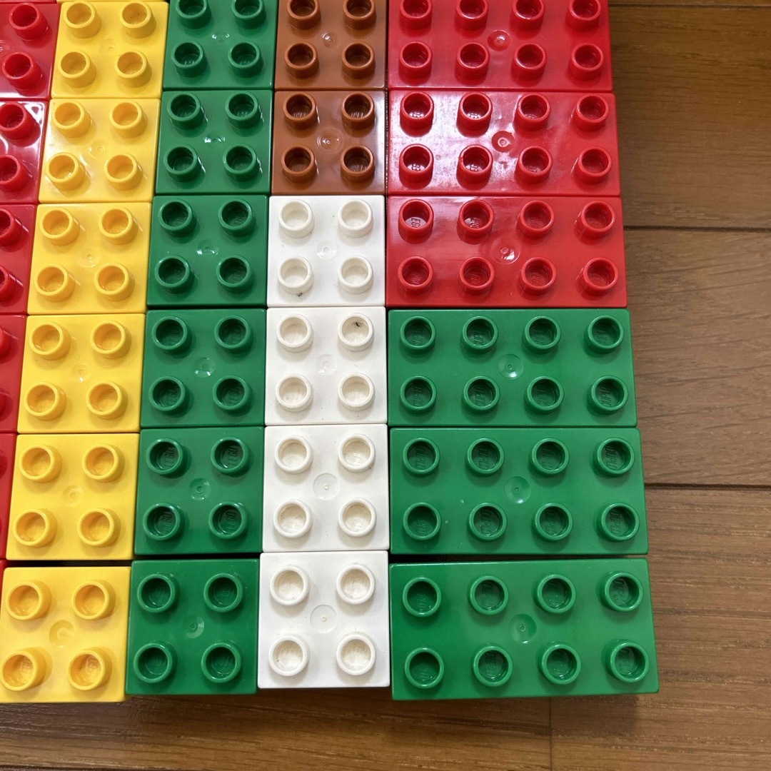 Lego(レゴ)のLEGOデュプロ　基本ブロック　2×2→50個　2×4→10個 エンタメ/ホビーのおもちゃ/ぬいぐるみ(その他)の商品写真