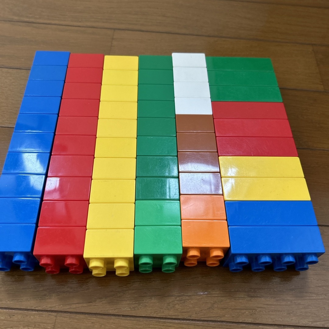 Lego(レゴ)のLEGOデュプロ　基本ブロック　2×2→50個　2×4→10個 エンタメ/ホビーのおもちゃ/ぬいぐるみ(その他)の商品写真