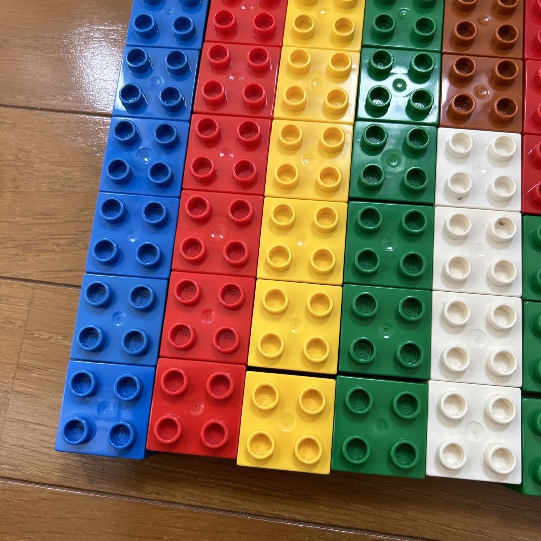 Lego(レゴ)のLEGOデュプロ　基本ブロック　2×2→50個　2×4→10個 エンタメ/ホビーのおもちゃ/ぬいぐるみ(その他)の商品写真