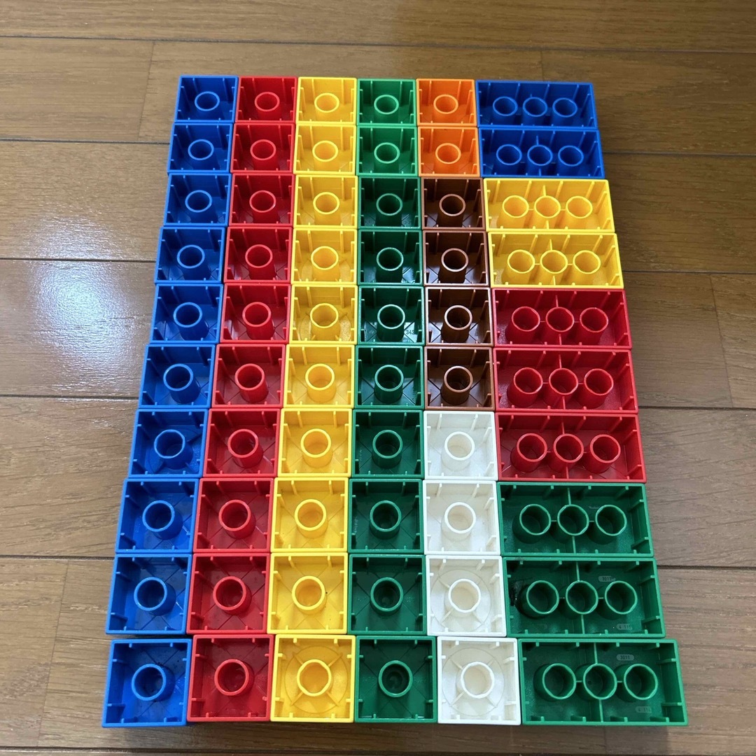 Lego(レゴ)のLEGOデュプロ　基本ブロック　2×2→50個　2×4→10個 エンタメ/ホビーのおもちゃ/ぬいぐるみ(その他)の商品写真