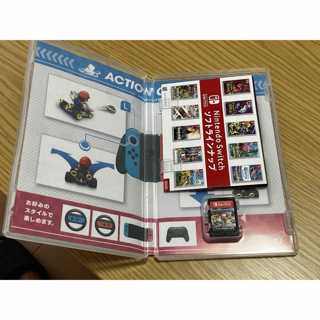 Nintendo Switch(ニンテンドースイッチ)のマリオカート8 デラックス エンタメ/ホビーのゲームソフト/ゲーム機本体(家庭用ゲームソフト)の商品写真