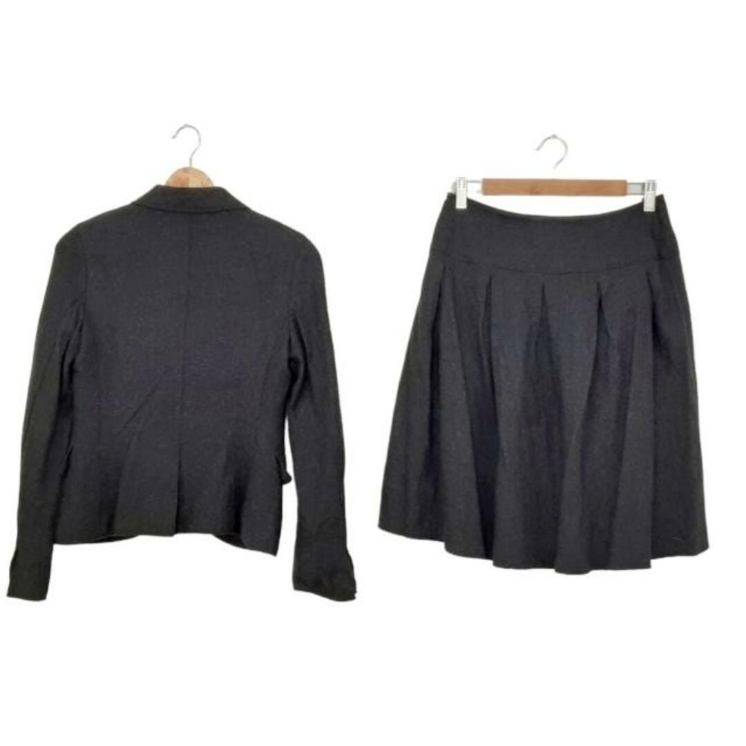 UNTITLED(アンタイトル)のUNTITLED(アンタイトル) スカートスーツ レディース美品  - 黒 レディースのフォーマル/ドレス(スーツ)の商品写真