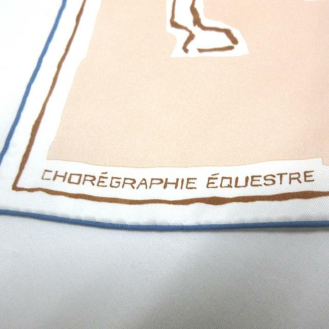 Hermes(エルメス)のHERMES(エルメス) スカーフ美品  カレ70 ピンクベージュ×白×マルチ CHOREGRAPHIE EQUESTRE レディースのファッション小物(バンダナ/スカーフ)の商品写真