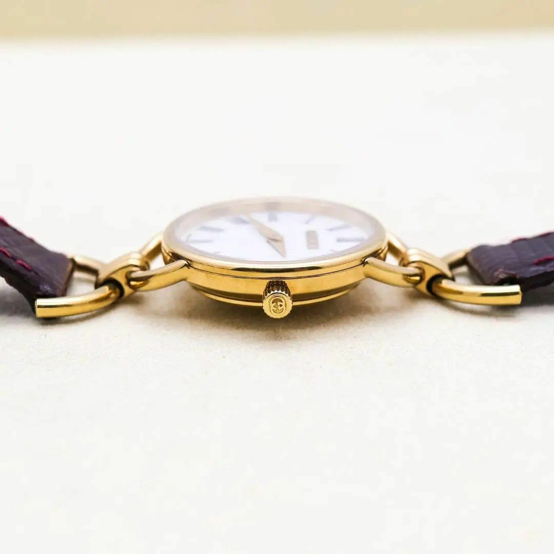 Gucci(グッチ)の◆美品 稼働 GUCCI 腕時計 アンティーク調 レザーベルト 新品電池 k レディースのファッション小物(腕時計)の商品写真