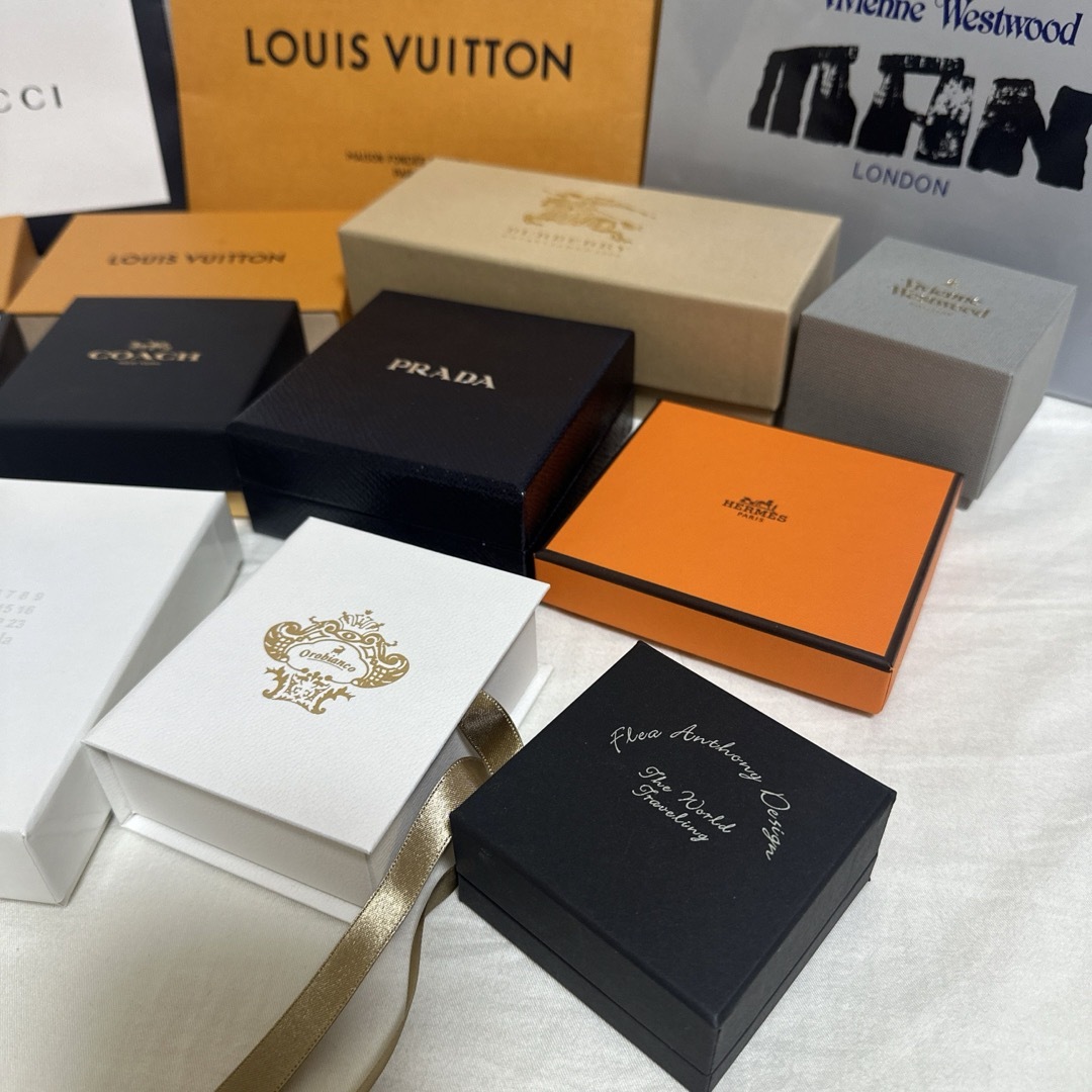 LOUIS VUITTON(ルイヴィトン)のGUCCI PRADA HERMES ルイヴィトン COACH 空箱 レディースのバッグ(ショップ袋)の商品写真