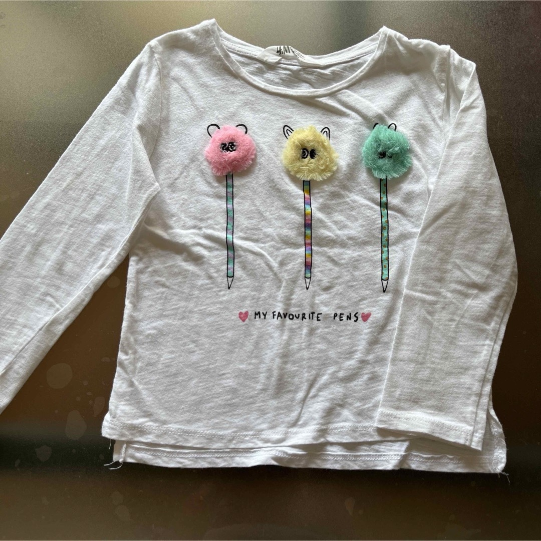H&M(エイチアンドエム)のH &M 長袖Tシャツ　95-100cm キッズ/ベビー/マタニティのキッズ服女の子用(90cm~)(Tシャツ/カットソー)の商品写真