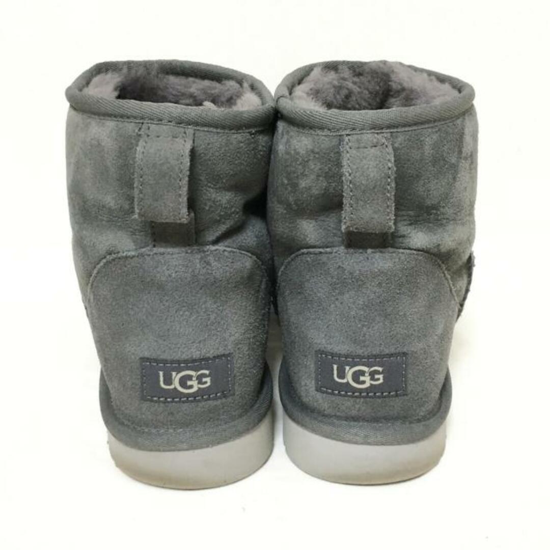 UGG(アグ)のUGG(アグ) ショートブーツ 28 メンズ クラシックミニ 1002072 グレー ムートン メンズの靴/シューズ(ブーツ)の商品写真