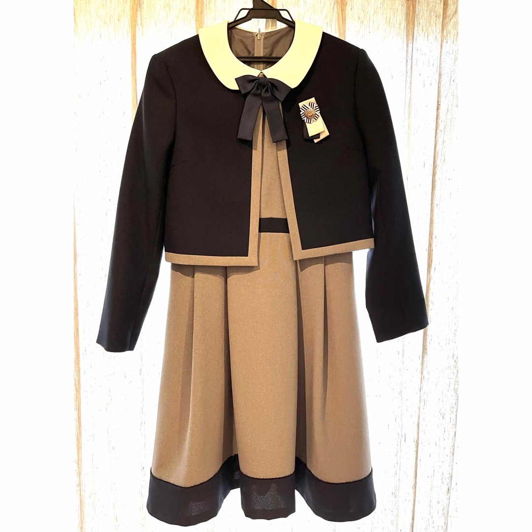 AEON(イオン)のAEON フォーマル　165A  喪服　卒業服　卒服　女の子 レディースのフォーマル/ドレス(礼服/喪服)の商品写真