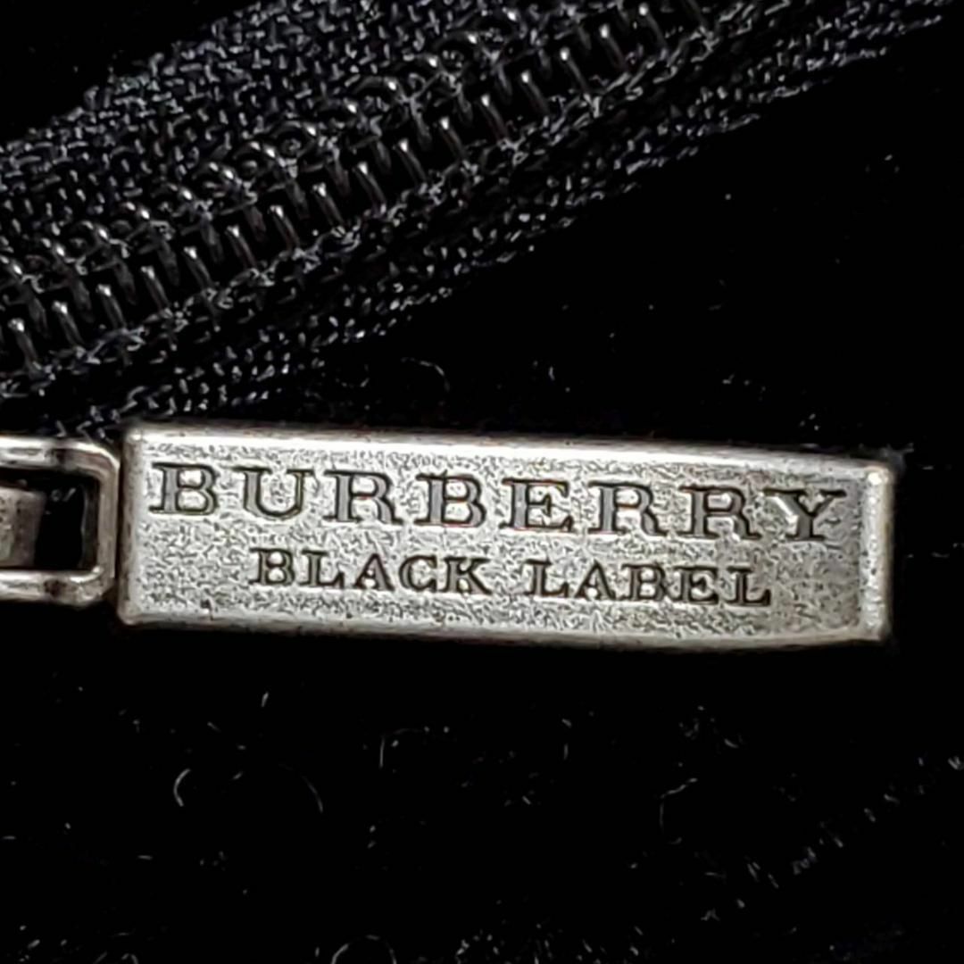 BURBERRY BLACK LABEL(バーバリーブラックレーベル)の美品 M バーバリーブラックレーベル ベロア ダウン コート 黒 ファー フード メンズのジャケット/アウター(ダウンジャケット)の商品写真