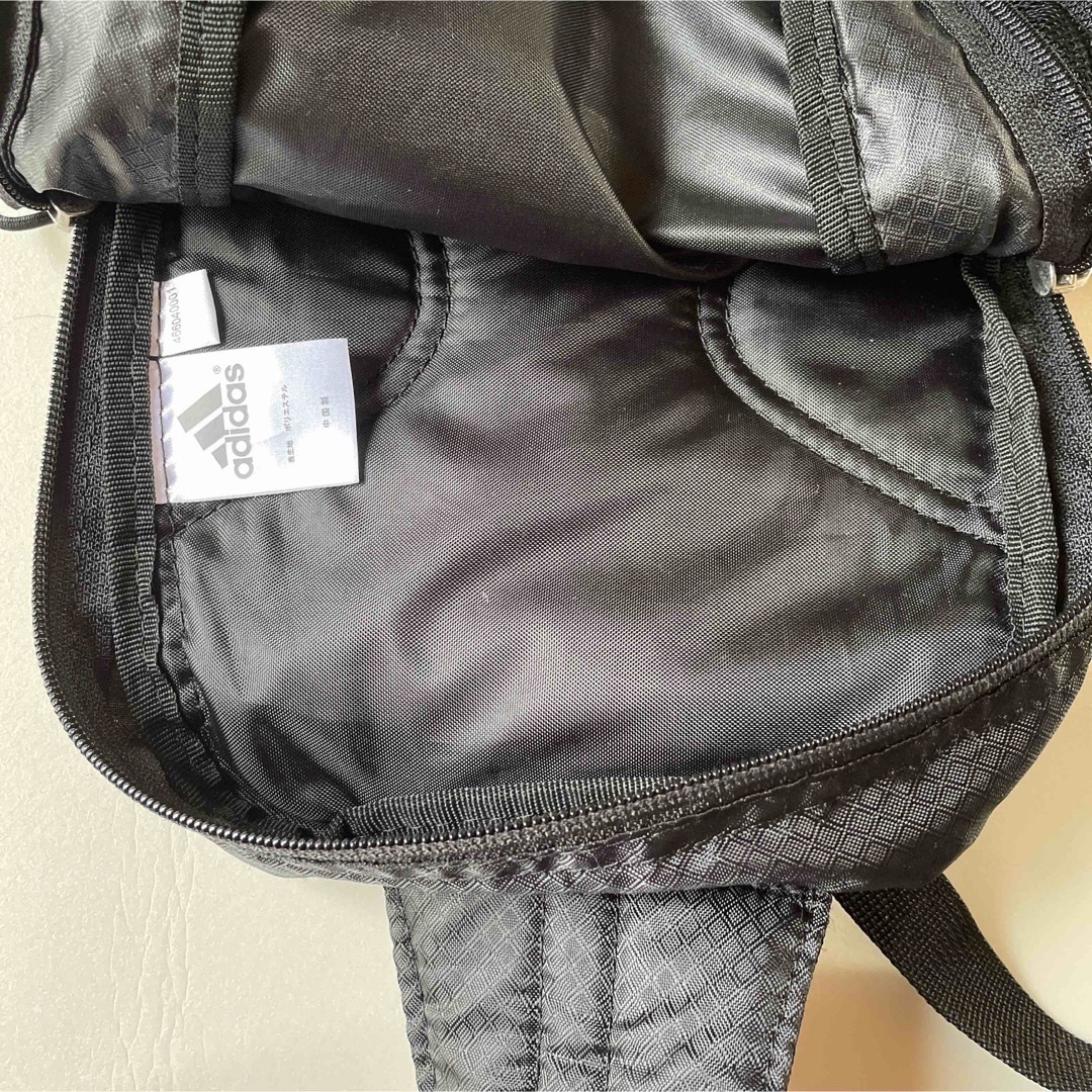 adidas(アディダス)のアディダスボディバッグ　ワンショルダー 斜め掛け 送料出品者負担 メンズのバッグ(ボディーバッグ)の商品写真