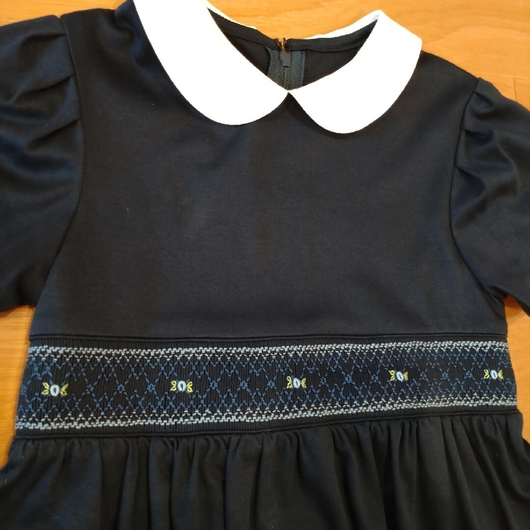 スモッキングワンピース130と三つ折り靴下2足 キッズ/ベビー/マタニティのキッズ服女の子用(90cm~)(ワンピース)の商品写真