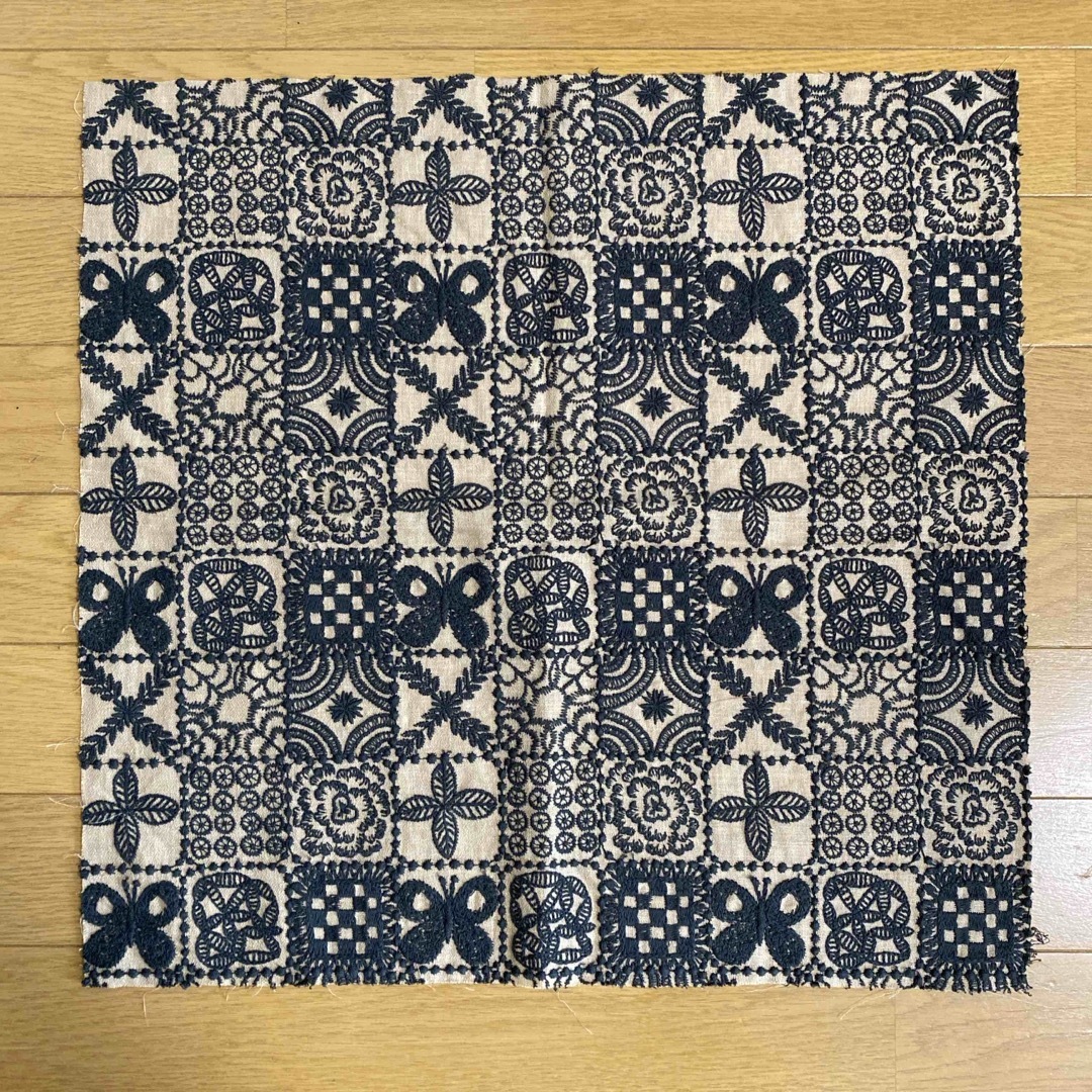 mina perhonen(ミナペルホネン)のミナペルホネン　フォレストタイル ハンドメイドの素材/材料(生地/糸)の商品写真