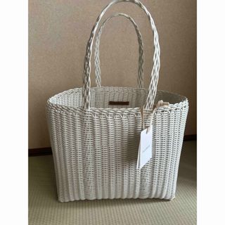 （美品）PALOROSA  パロローサ　Tote Bag（S)ホワイト(かごバッグ/ストローバッグ)