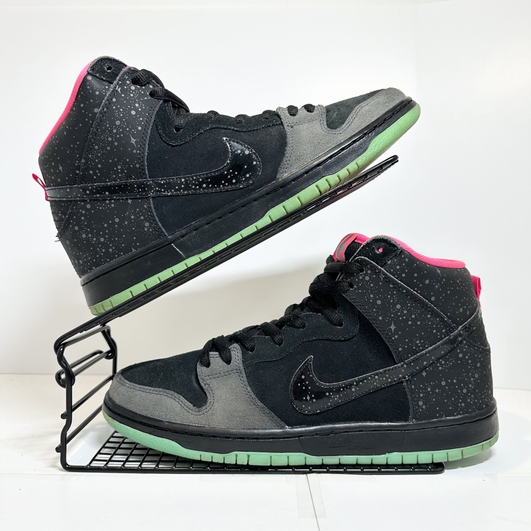 NIKE(ナイキ)の美品★ナイキSB★ダンクハイ★ノーザンライツ★YEEZY★黒灰ピンク緑★28.5 メンズの靴/シューズ(スニーカー)の商品写真