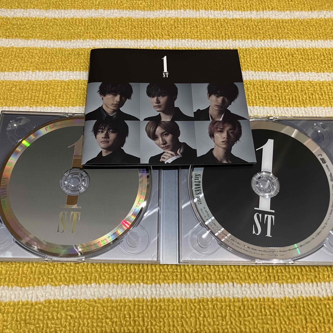 sixtones 1ST CD＋DVD 音色盤 エンタメ/ホビーのCD(ポップス/ロック(邦楽))の商品写真