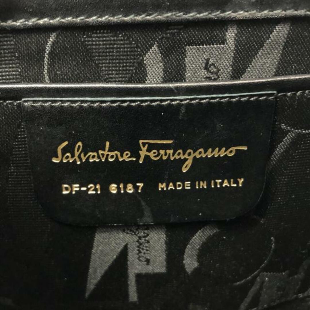 Salvatore Ferragamo(サルヴァトーレフェラガモ)のSalvatoreFerragamo(サルバトーレフェラガモ) ハンドバッグ ヴァラ DF-21 6187 黒 ミニバッグ/がま口 レザー×エナメル（レザー） レディースのバッグ(ハンドバッグ)の商品写真