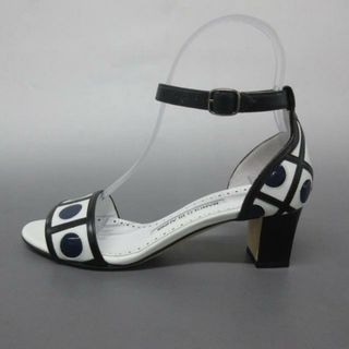 マノロブラニク(MANOLO BLAHNIK)のMANOLO BLAHNIK(マノロブラニク) サンダル 34　1/2 - 黒×白×ダークネイビー レザー×エナメル（レザー）(サンダル)