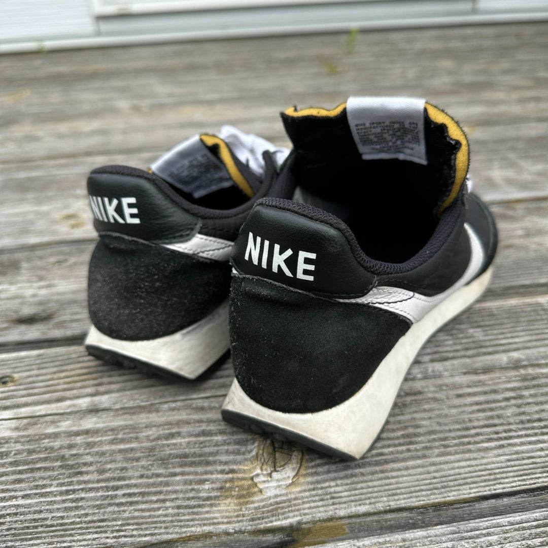 NIKE(ナイキ)のAIR TAILWIND 79　ブラック　ナイキ NIKE 　 US9　 メンズの靴/シューズ(スニーカー)の商品写真