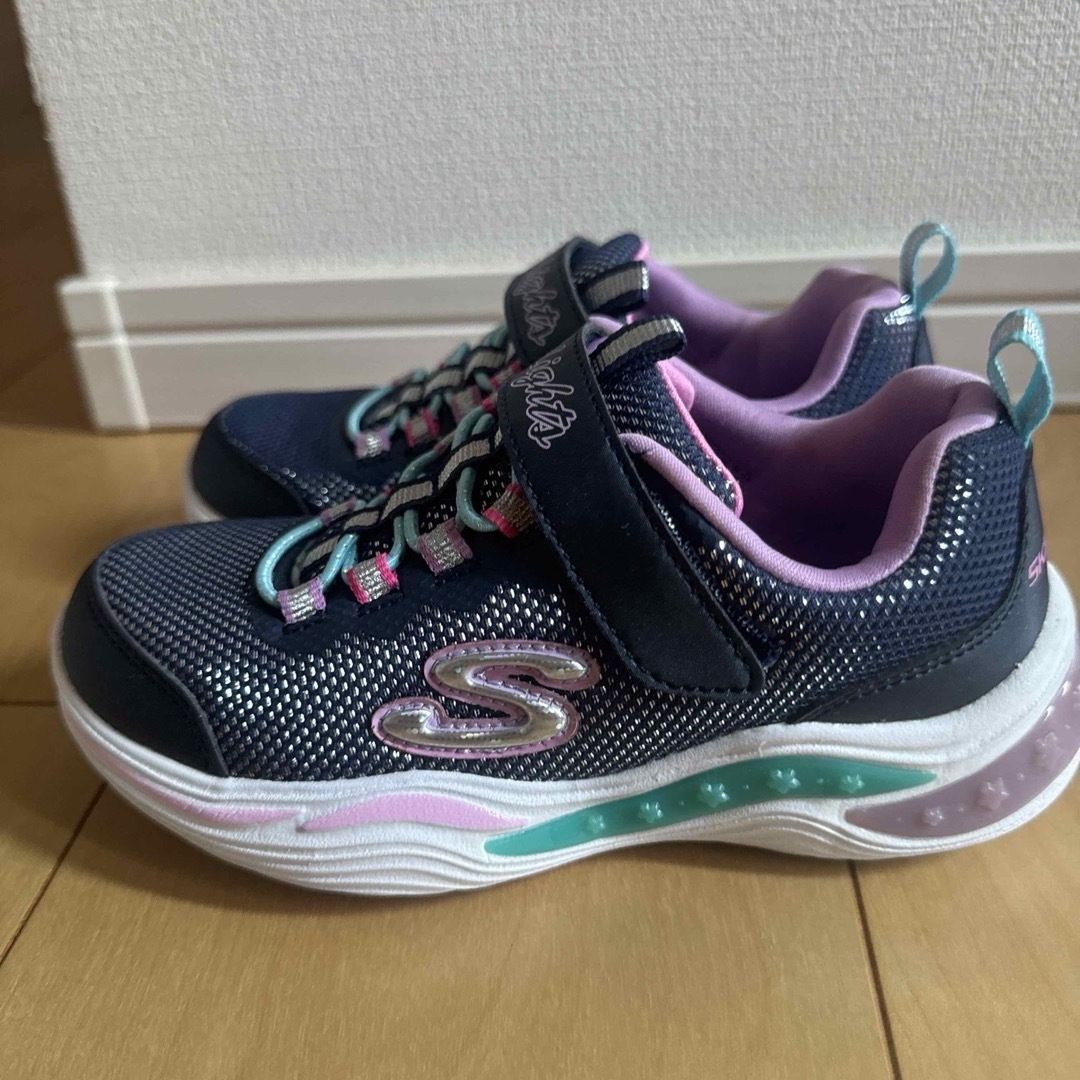 SKECHERS(スケッチャーズ)の新品！SKECHERS スケッチャーズ POWER PETALS 17cm キッズ/ベビー/マタニティのキッズ靴/シューズ(15cm~)(スニーカー)の商品写真