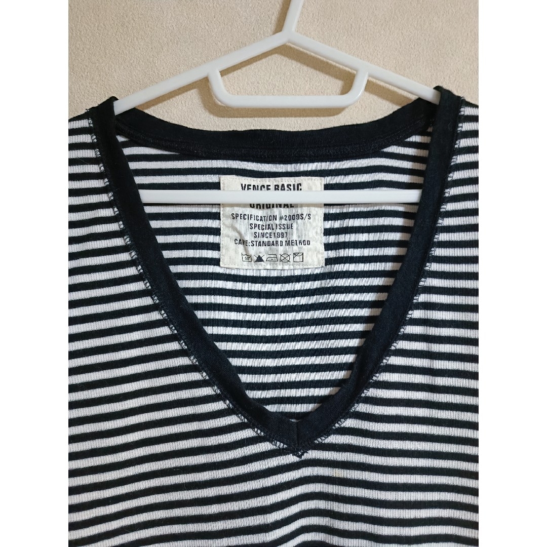 美品 vネック 五分袖 ボーダー Ｔシャツ 白黒 vence basic 春夏 レディースのトップス(Tシャツ(半袖/袖なし))の商品写真
