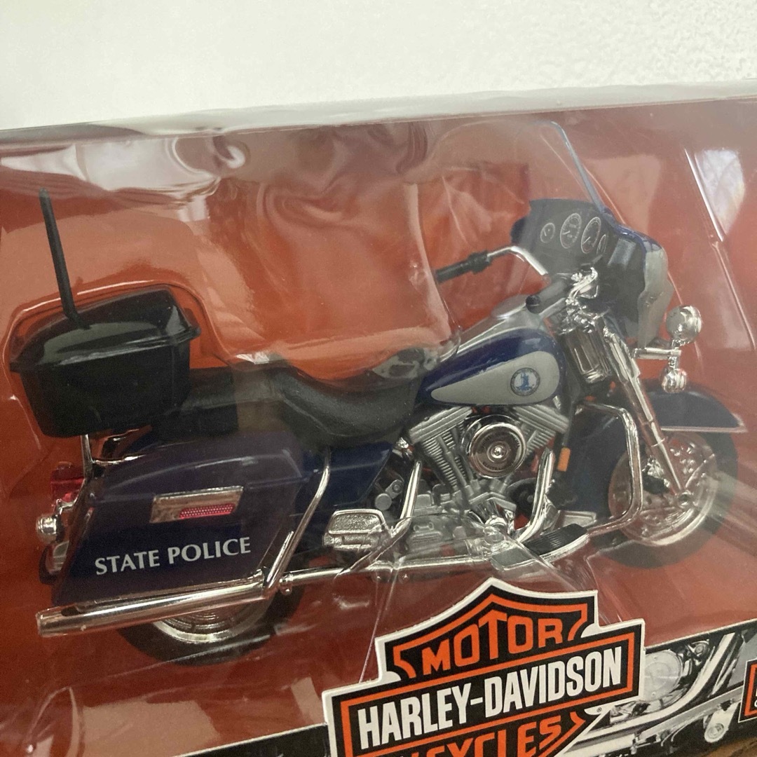 Harley Davidson(ハーレーダビッドソン)の新品未開封品! Motor Cycle Harley Davidson 1:18 エンタメ/ホビーのフィギュア(その他)の商品写真