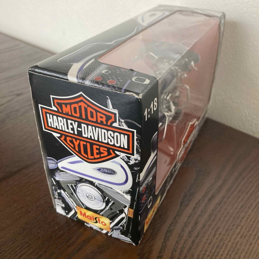 Harley Davidson(ハーレーダビッドソン)の新品未開封品! Motor Cycle Harley Davidson 1:18 エンタメ/ホビーのフィギュア(その他)の商品写真