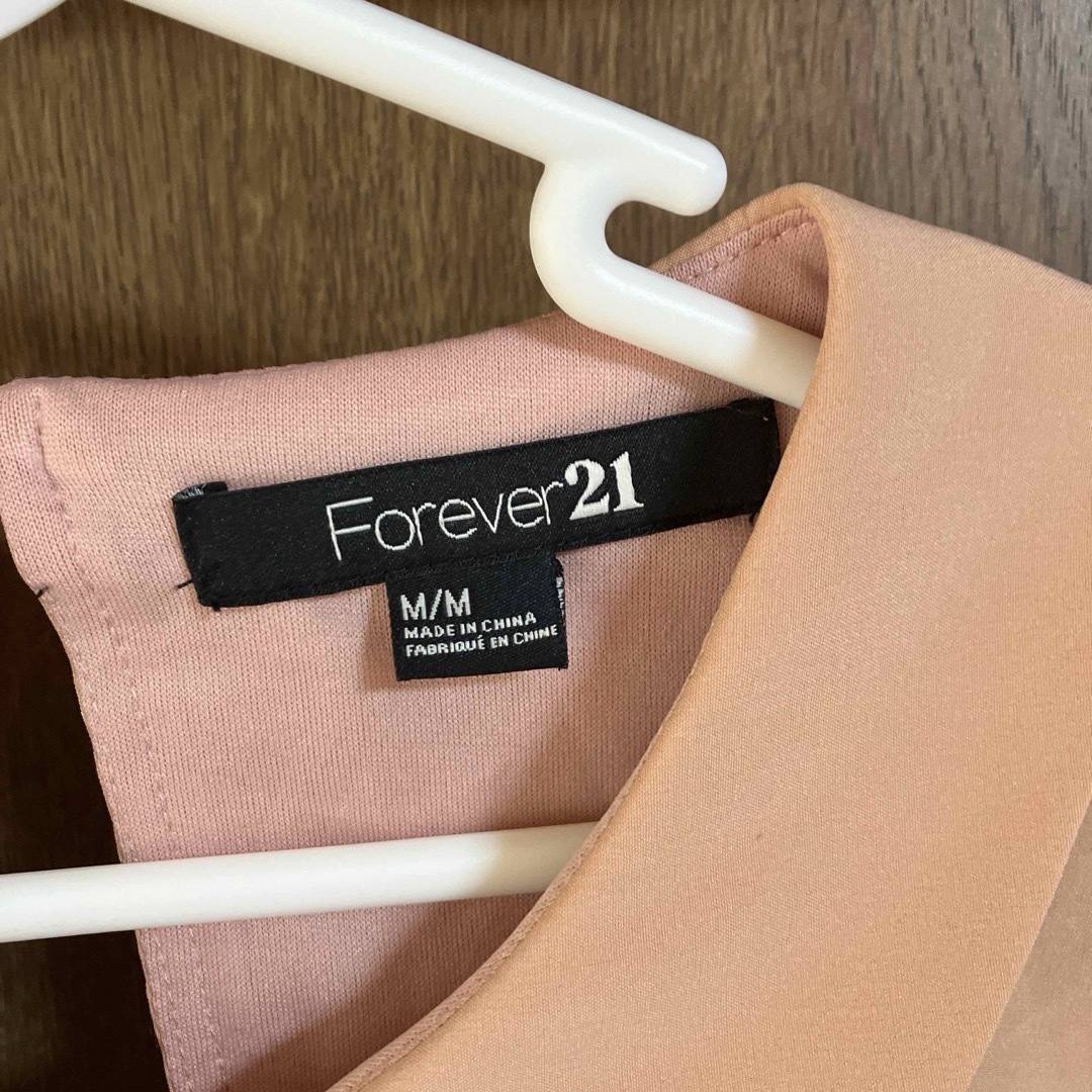 FOREVER 21(フォーエバートゥエンティーワン)のフォーエバー21    五分丈ひざ丈ワンピース レディースのワンピース(ひざ丈ワンピース)の商品写真