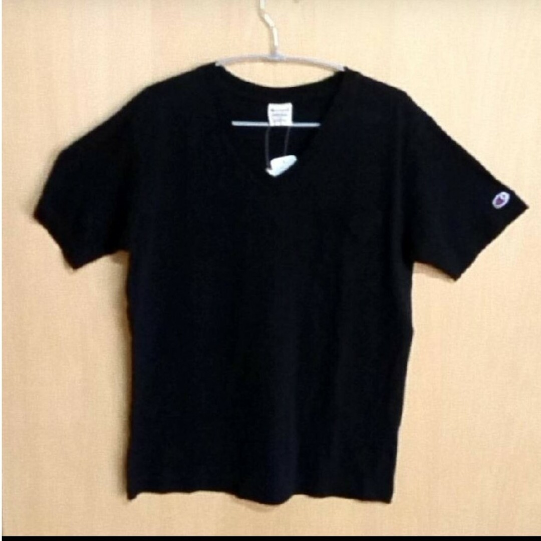 新品 チャンピオン USAコットン Mサイズ 黒 Ｖネック 胸ポケット Tシャツ メンズのトップス(Tシャツ/カットソー(半袖/袖なし))の商品写真