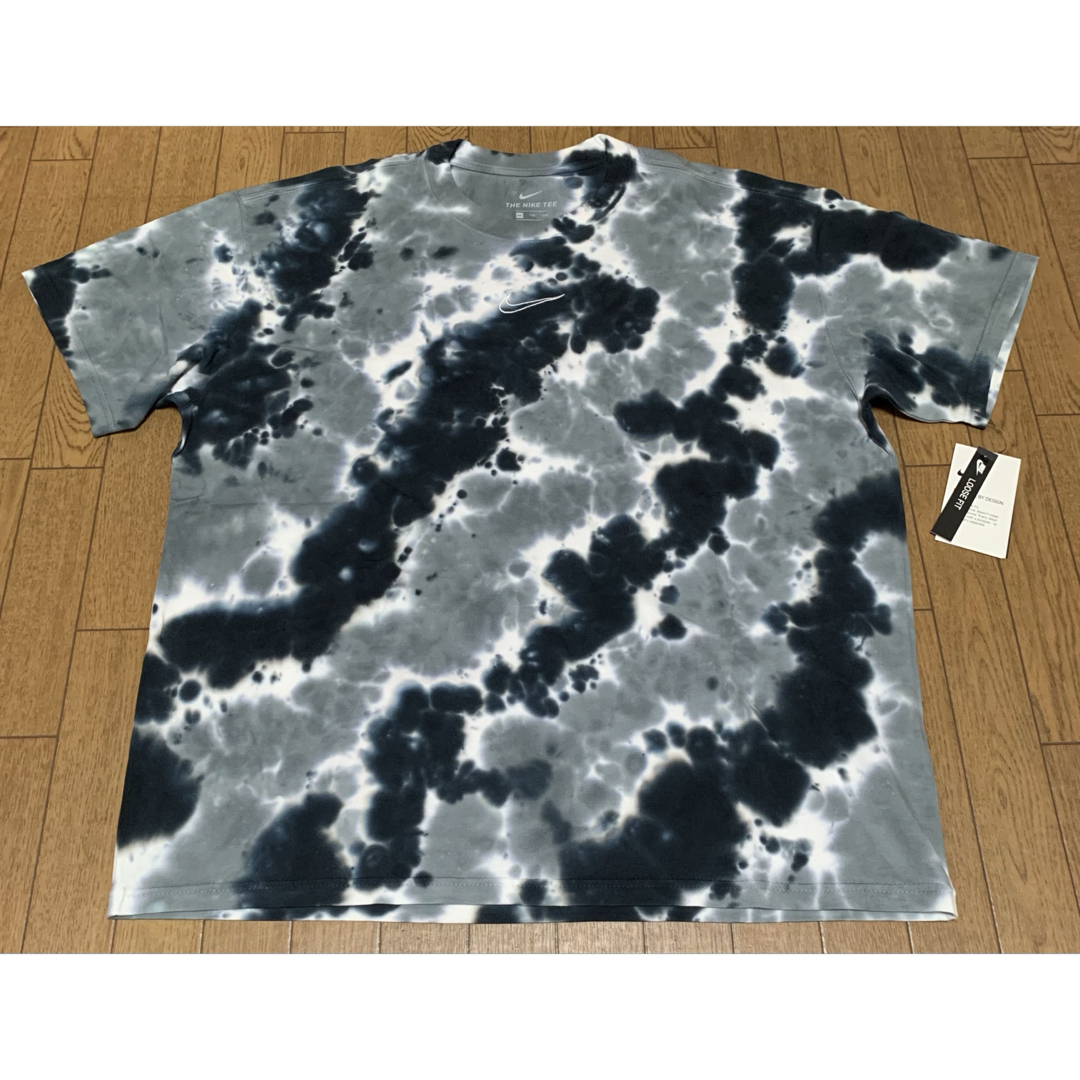 NIKE(ナイキ)の新品タグ付き　NIKE LOOSE FIT タイダイ　Tシャツ　メンズ　2XL メンズのトップス(Tシャツ/カットソー(半袖/袖なし))の商品写真