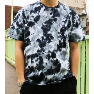 ナイキ(NIKE)の新品タグ付き　NIKE LOOSE FIT タイダイ　Tシャツ　メンズ　2XL(Tシャツ/カットソー(半袖/袖なし))