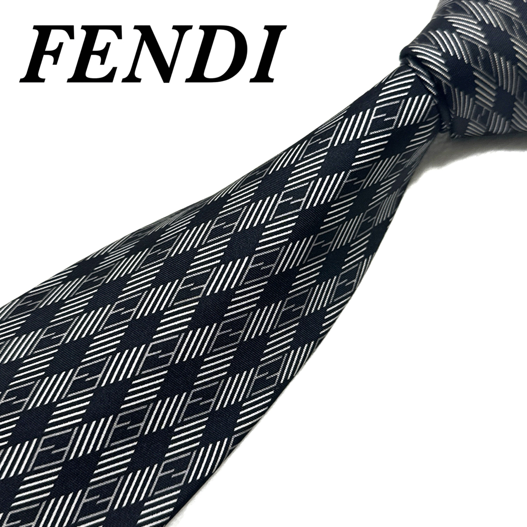 FENDI(フェンディ)の 【美品】 フェンディ ネクタイ ズッカ柄 幾何学模様 シルク ハイブランド メンズのファッション小物(ネクタイ)の商品写真