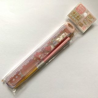 サンリオ(サンリオ)の【新品 】マイメロディ  お箸 お箸ケース（スライド式）16.5㎝すべりどめつき(弁当用品)